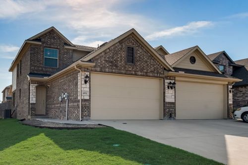 4931-4929-4931 Sanger Circle Dr, Sanger, TX, 76266-1555 | Card Image