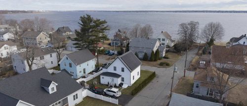 269 Bellman Ave, Warwick, RI, 02889-2834 | Card Image