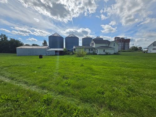 802 Railroad St, Beaverville, IL, 60912-2266 | Card Image