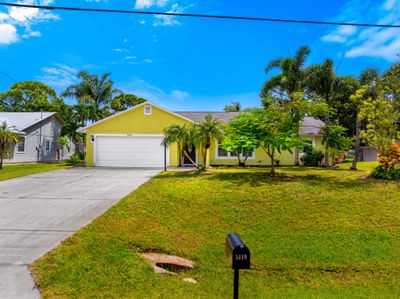 5410 Palm Drive, House other with 3 bedrooms, 2 bathrooms and null parking in Fort Pierce FL | Image 1