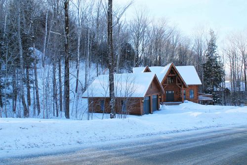 137 S Peak Rd, Lincoln, NH, 03251-4605 | Card Image