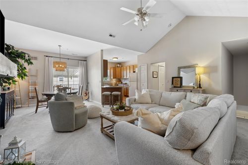 3201 Addington Dr, Commerce Twp, MI, 48390-4004 | Card Image