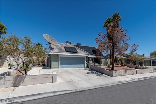 7094 Fenway Ave, Las Vegas, NV, 89147-4739 | Card Image
