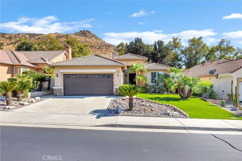 14716 Grandview Dr, Moreno Valley, CA, 92555-7042 | Card Image