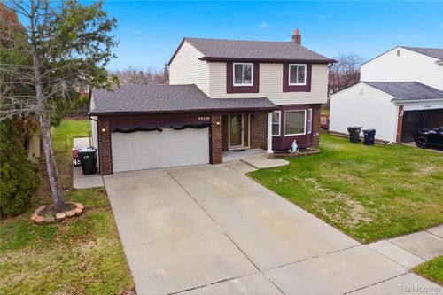 39320 Hyland Drive, Sterling Heights, MI, 48310 | Card Image