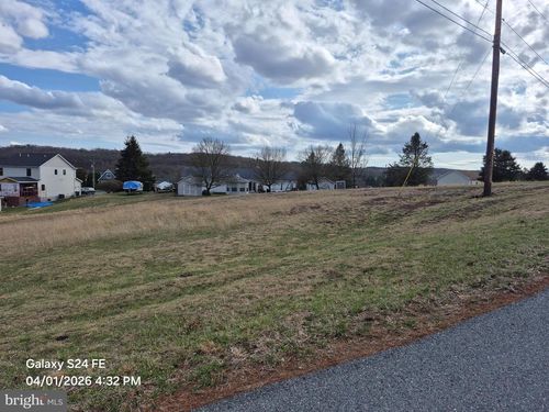 2200 Quarterhorse Cv, AUBURN, PA, 17922-9355 | Card Image