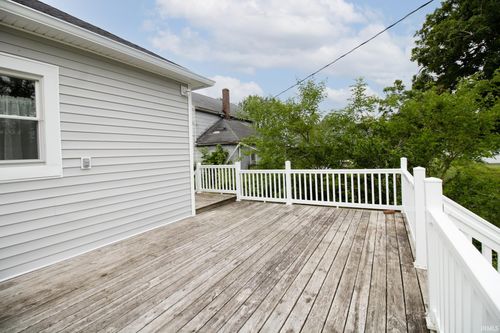 627 S Main St, Winchester, IN, 47394-2142 | Card Image