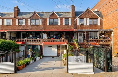 9413 Alstyne Ave, Elmhurst, NY, 11373-2828 | Card Image