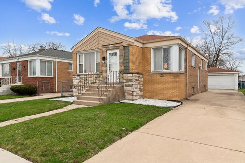 12817 S Racine Ave, Calumet Park, IL, 60827-6403 | Card Image