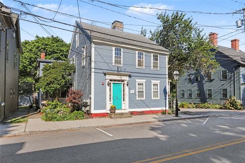 77 Water St, Warren, RI, 02885-3063 | Card Image