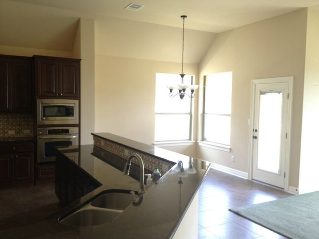 7813 Oteka Cv, House other with 4 bedrooms, 3 bathrooms and 4 parking in Austin TX | Image 4