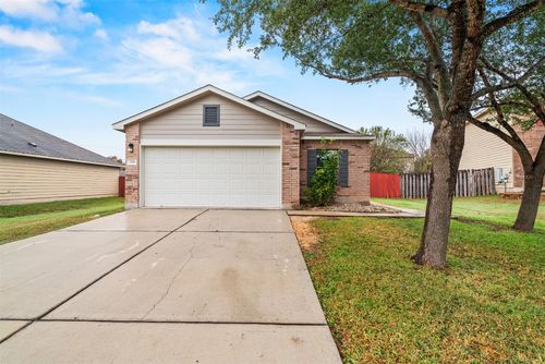 206 Wells Bnd, Hutto, TX, 78634-5581 | Card Image