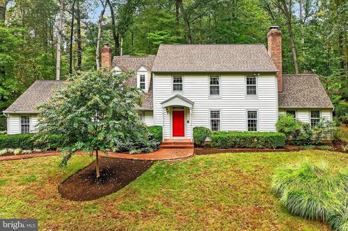 11533 Clara Barton Dr, FAIRFAX STATION, VA, 22039-1336 | Card Image