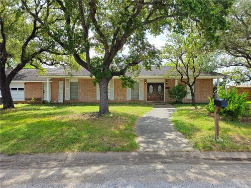 602 Kate St, Refugio, TX, 78377-1804 | Card Image