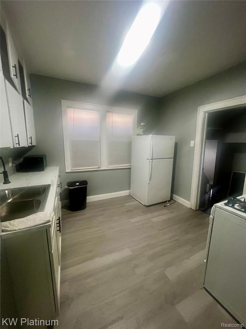 2979 Clements St, Detroit, MI, 48238-2707 | Card Image