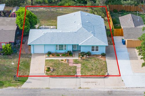 1904 Cochran Ln, Rockport, TX, 78382-3412 | Card Image