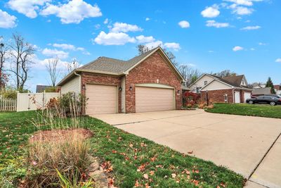 7945 Meadow Bend Drive, House other with 3 bedrooms, 2 bathrooms and null parking in Indianapolis IN | Image 2