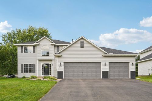 2518 Eyrie Dr, Woodbury, MN, 55129-4211 | Card Image