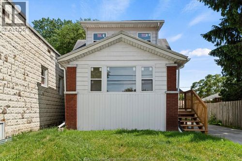 6045 Wyandotte St E, Windsor, ON, N8S1N3 | Card Image