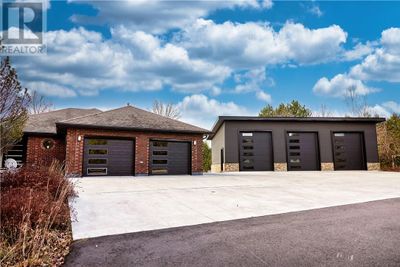 60 Gleneden Crt, House other with 4 bedrooms, 4 bathrooms and null parking in Garson ON | Image 1