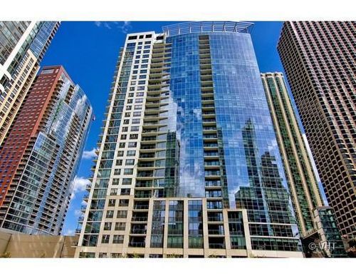 2705-201 N Westshore Dr, Chicago, IL, 60601-7277 | Card Image