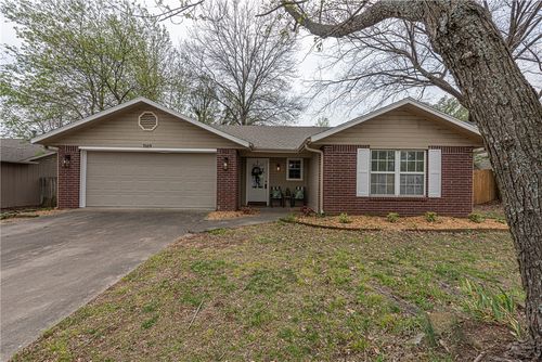 3169 W Mica St, Fayetteville, AR, 72704-6737 | Card Image
