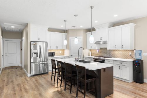 2282 Pintura Dr, St. George, UT, 84790-8332 | Card Image