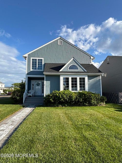 ave-300 New York Avenue, Point Pleasant Beach, NJ, 08742 | Card Image