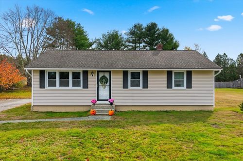 13 Plaza St, Brooklyn, CT, 06234-3327 | Card Image