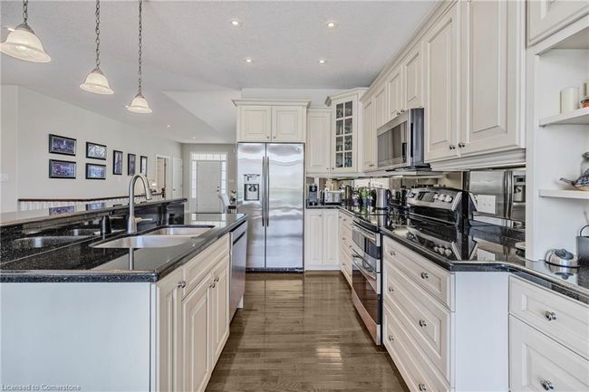 14 Mapleview Dr, House other with 2 bedrooms, 3 bathrooms and 6 parking in Hagersville ON | Image 24