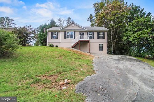 364 Lakeview Cir, LOUISA, VA, 23093-5705 | Card Image