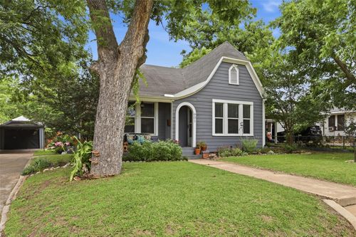 601 Gay Hill St, Brenham, TX, 77833-2892 | Card Image