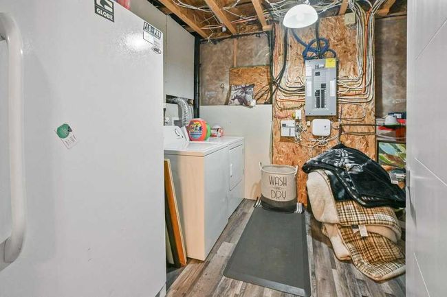 196 Cedar Square, House other with 3 bedrooms, 2 bathrooms and 4 parking in Blackfalds AB | Image 23
