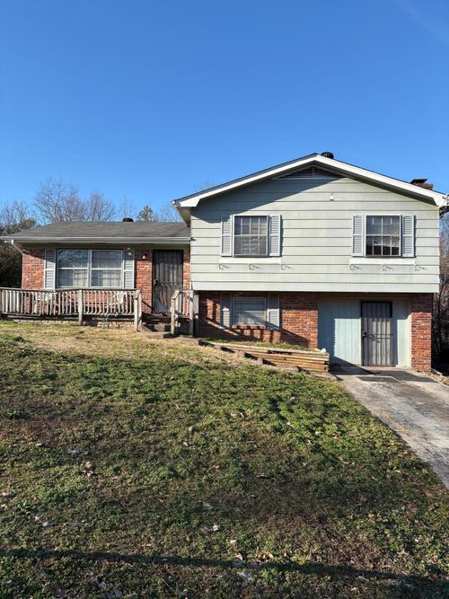 3015 Towerway Drive, Chattanooga, TN, 37406 | Card Image