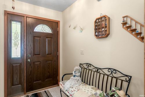 54818 Sunset Court, Osceola, IN, 46561-9137 | Card Image