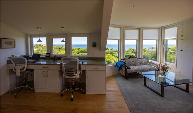 Sitting/Office | Image 23