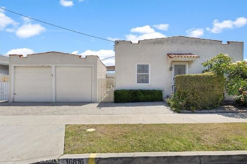 16816 S Harvard Blvd, Gardena, CA, 90247-5327 | Card Image