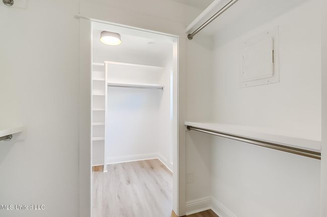 Primary/Mstr Closet | Image 16