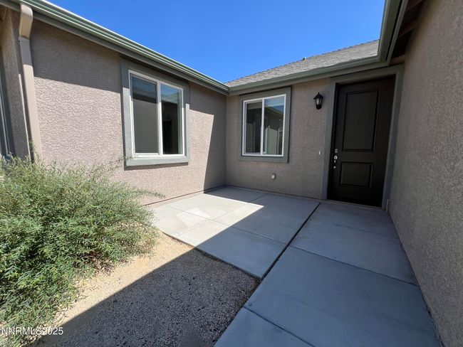 573 Country Hollow Dr, House other with 3 bedrooms, 2 bathrooms and 2 parking in Fernley NV | Image 5
