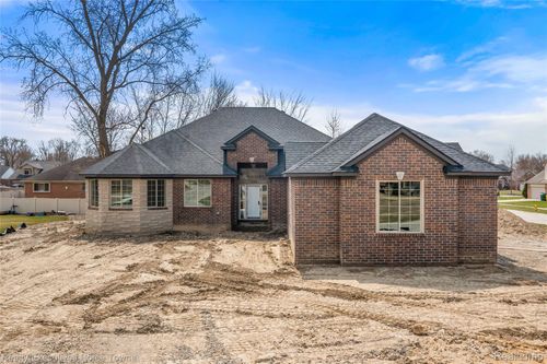 35990 Windridge Dr, New Baltimore, MI, 48047-5855 | Card Image