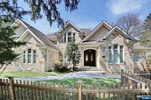 285 E Saddle River Rd, Upper Saddle River, NJ, 07458-2152 | Card Image