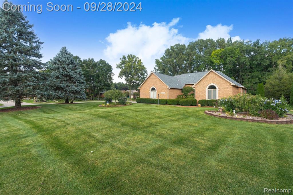 Ranya Dr, Commerce Township, MI 48382