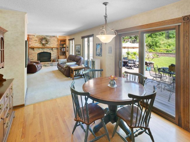 Walk-out to incredible and spacious backyard | Image 18