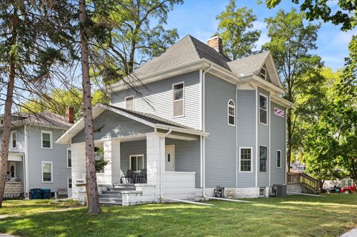 819 N Chicago St, Pontiac, IL, 61764-1315 | Card Image