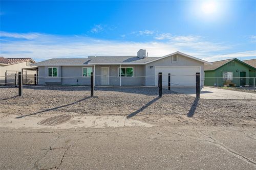 1832 Coral Isle Dr, Bullhead City, AZ, 86442-5136 | Card Image