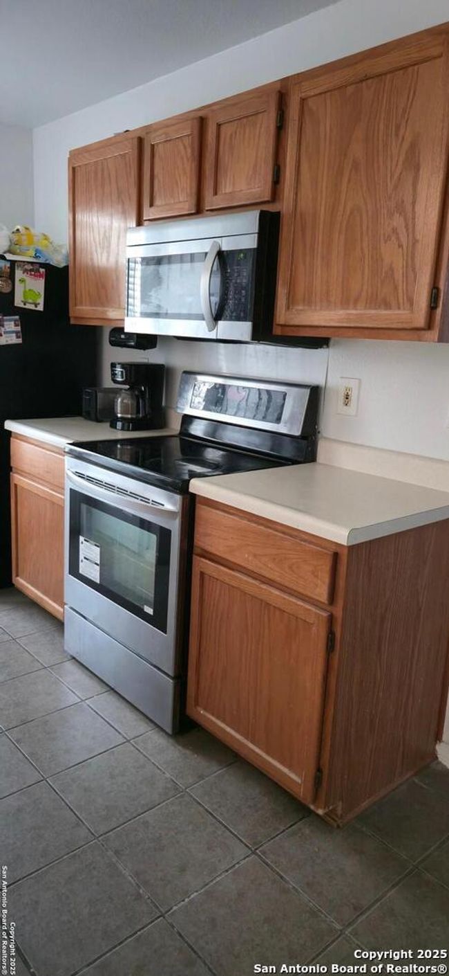 335 Silver Bit, House other with 3 bedrooms, 2 bathrooms and null parking in San Antonio TX | Image 4
