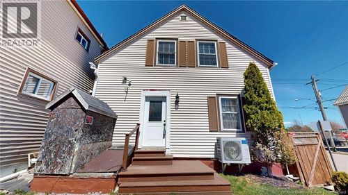 83 Guilford St, Saint John, NB, E2M1V5 | Card Image