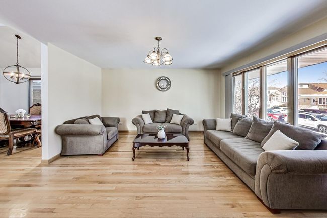 4238 N New England Ave, House other with 5 bedrooms, 3 bathrooms and 2 parking in Harwood Heights IL | Image 4