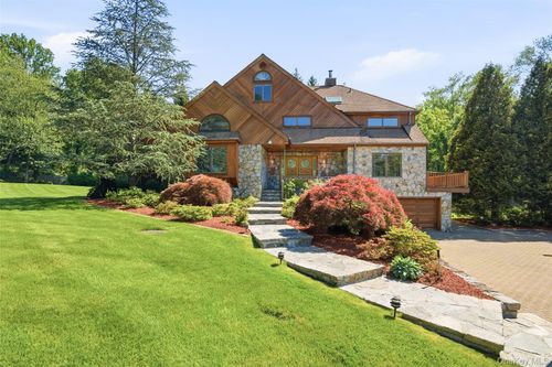 4 Old House Ln, Chappaqua, NY, 10514-2717 | Card Image