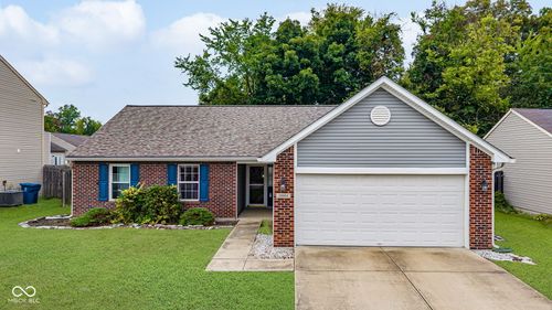 10064 Sundown Ln, Avon, IN, 46123-9855 | Card Image